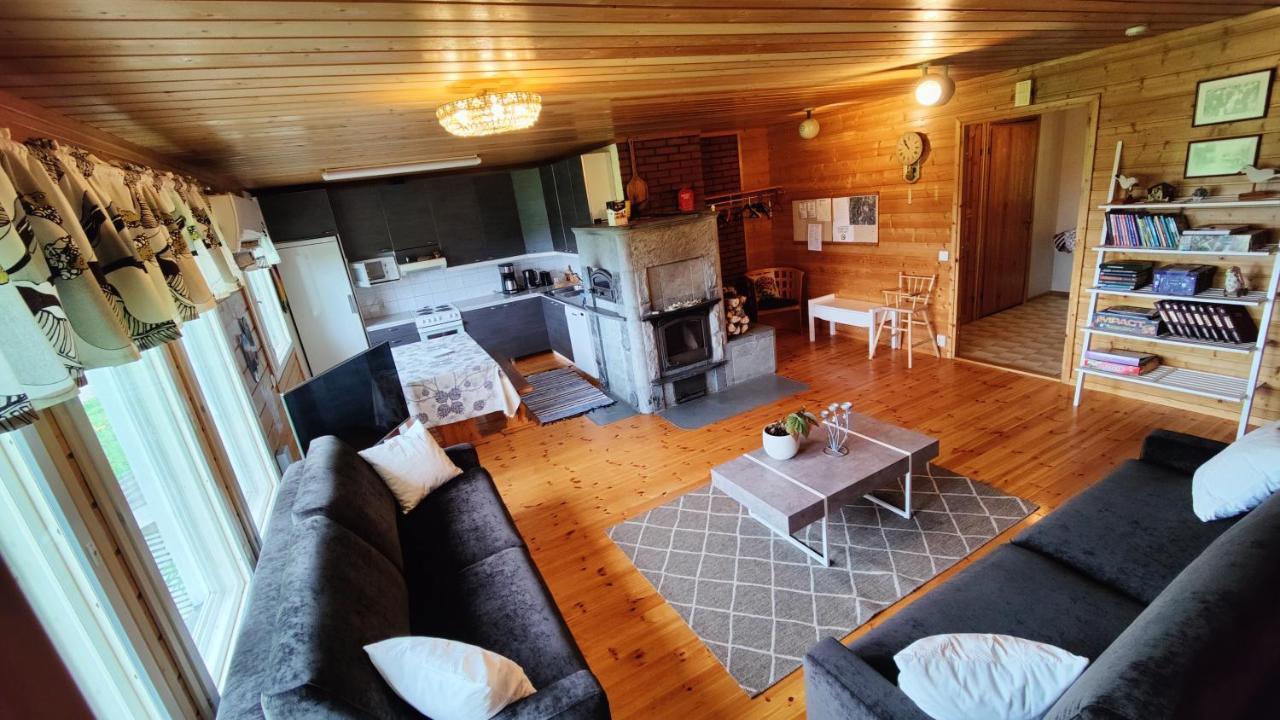 Maatilamatkailu Jaenisvaara Kolinkylä Esterno foto
