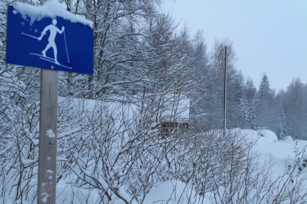 Maatilamatkailu Jaenisvaara Kolinkylä Esterno foto