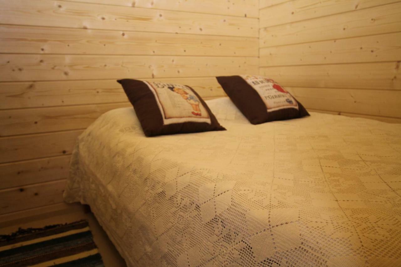 Maatilamatkailu Jaenisvaara Kolinkylä Esterno foto