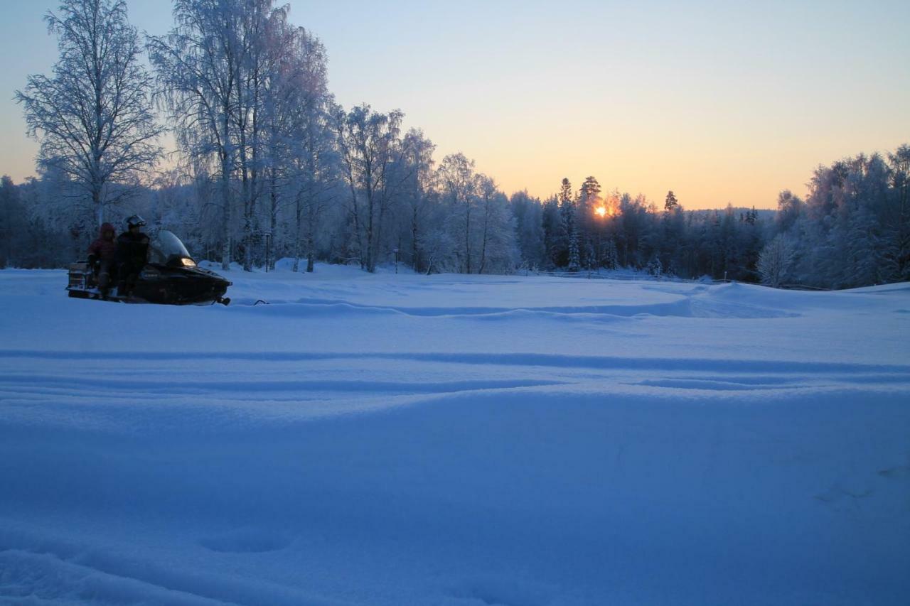 Maatilamatkailu Jaenisvaara Kolinkylä Esterno foto